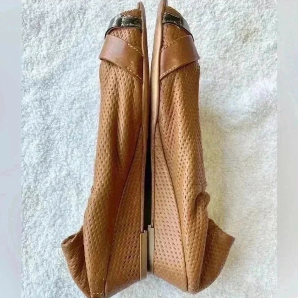AGL Italian Brown Camel Leather Peep Toe
Wedge Flat Size 6/36.5 - Picture 4 of 9